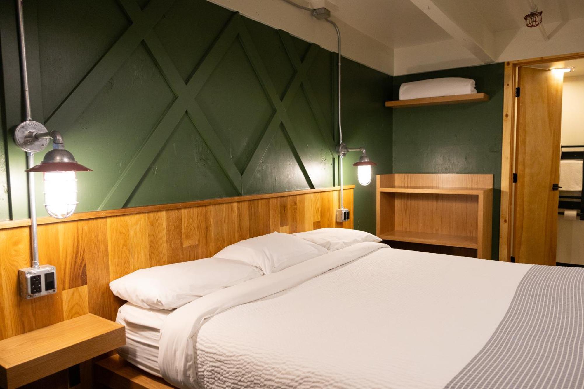 King Room with Private Bathroom